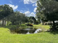 Pool house( Heated pool) with Oasis garden near the beach Location! Location!