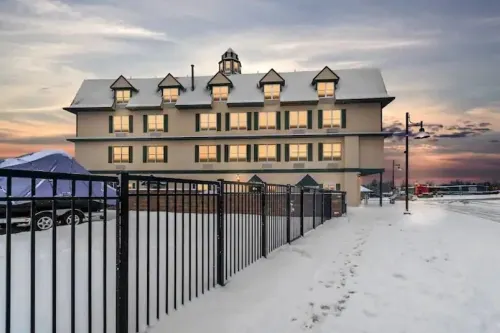 Convenient Condo On South Haven Black River