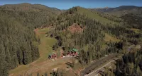 Spacious 5-Bedroom Lodge in Majestic San Juan Mountains - 45 Acres