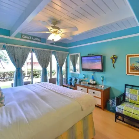 Tracy's Tropical Treasures earned "Best in Kihei" four times and 1 in Maui”