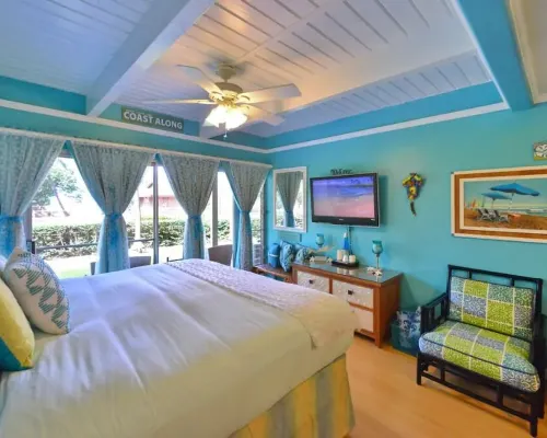 Tracy's Tropical Treasures earned "Best in Kihei" four times and 1 in Maui” Hotels in Kihei