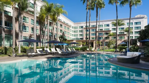 DoubleTree by Hilton San Diego Del Mar - bar