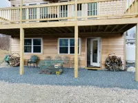 Gorgeous 2 bedroom apartment in new house with waterfront views in Duck Cove