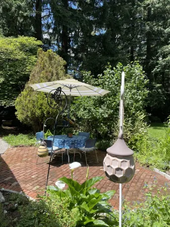 A Woodland Cottage in suburban Portland