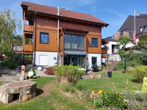 Ferienwohnung im Südlichen Westerwald, Barrierefrei, mit Terrasse, Garten, Sauna