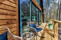 The StAy FrAme- BRAND NEW, sauna, hot tub