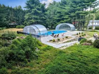 Indoor Pool, 7 Bdrm, Designer Home, Hot Tub, Stunning Kitchen Hotels in Highland