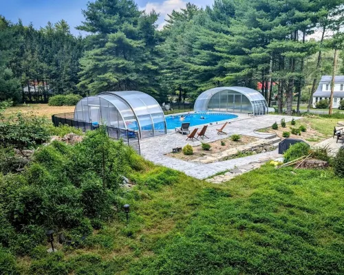 Indoor Pool, 7 Bdrm, Designer Home, Hot Tub, Stunning Kitchen Hotels in Highland