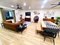 Beautiful, Cozy, and Spacious home- 3 mins from downtown