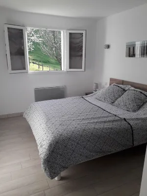 T2 apartment - 45 m2 - for holidays in URRUGNE near ST JEAN DE LUZ - Wifi