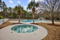 Petite Palmetto at True Blue. Luxe top floor condo