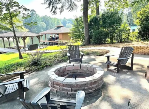 Lakeshore Retreat- Lake Sinclair/Milledgeville