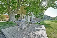 La Maison de Campagne , in Provence Gîte with swimming pool and bicycles Hotels in Beaucaire