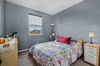 Beautiful townhouse in Carlsbad less then 10 min away from the beach