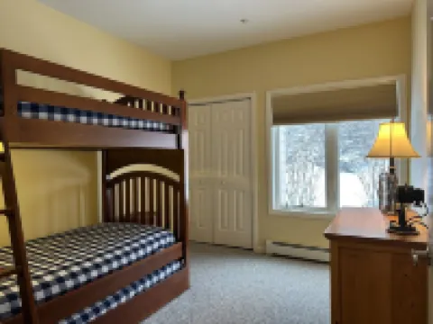 Family-friendly Cozy Condo nestled in Waterville Valley Hotels in Waterville Valley