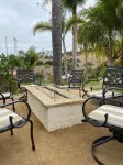 Private Pickelball Ct, BBQ, Fire Pit, Large Pool, Near Frontwave Arena and Ocean