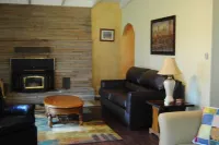 Amazing Table Rock Lake Home! Easy access to Silver Dollar City & Branson.