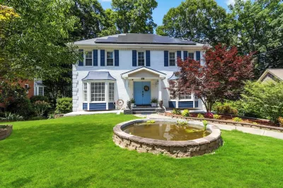 Charming 4-bedroom house in fabulous Duluth! 카터 오크 크로싱 주변 호텔