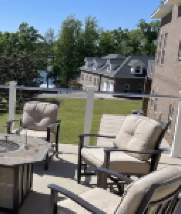 Lake View Prime Location, Community Dock w swim ladders, covered boat slip,