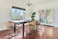 Villa in Wine Country, King Beds & Jacuzzi Hotels in Atascadero