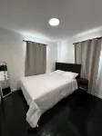 Silver Springs Retreat - 1 Min to the Springs & the Best Diner in town - Fenced