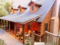 ALPINE LOG CABIN/COZY, COMFORTABLE, MODERN/BLUE RIDGE MOUNTAINS NEAR BOONE N.C.