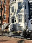 Bright & Modern 3BD/3BA Rowhouse in Capitol Hill - Free Parking for 2 Vehicles Hotels in Atlas District
