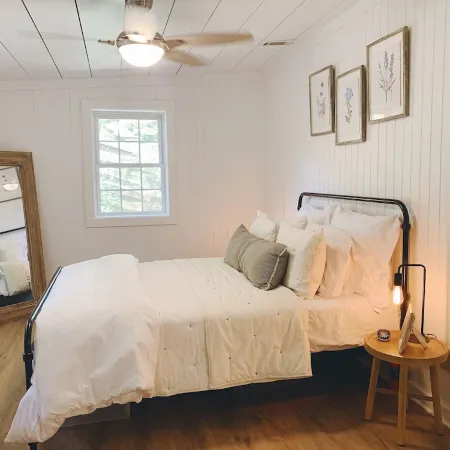 Contentment Cabin on Lake Hartwell