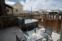 Hot Tub;Mountain Views;steps from Arkansas River South Main