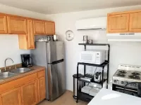 BRIGHT ARIZONA SUNROOM, near UofA /Banner /Midtown