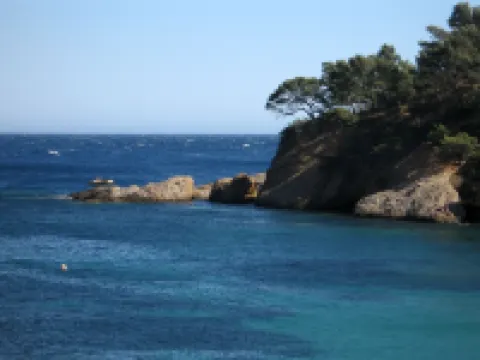 70m2 Town Apartment, Located a Stone's Throw from the Old Port.