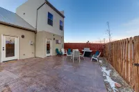 PetFriendlyHome/Private HOT TUB with a lots of space to relax inside and outside