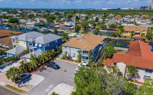 Water Front - Near Beach Getaway