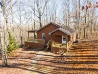 3 miles from Wolf Creek Dam! Boat and camper parking available
