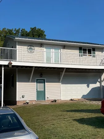Beulah Apartment with Scenic Lake Views, Just 5 Minutes Away from the Beach!
