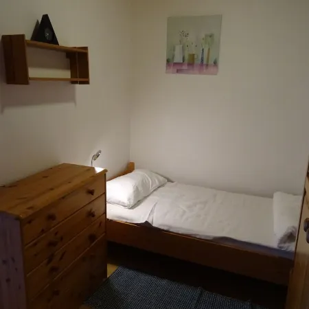 Apartment SEERÄUBER in a quiet location, balcony, only 300m to the green beach