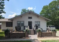 Rockin' OZ Guesthouse.  Great space that was previously a one room schoolhouse! Hotels in 