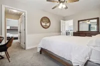 Amazing lake views for the perfect family getaway at the Lake Thirteen Retreat!