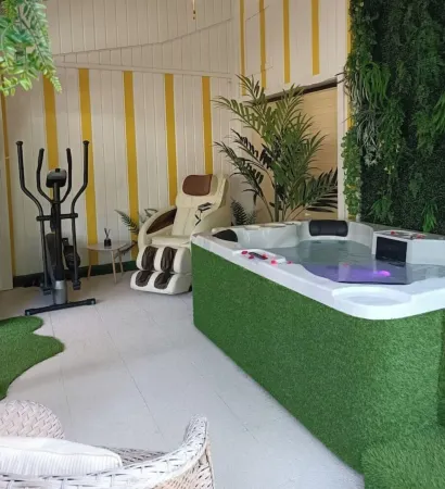 Lodges Bergerie des Deux Amours Отели в г. Лез-Эзи-де-Тайак-Сирёй