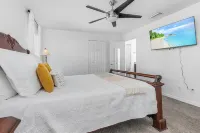 SunnyBeach Luxury Vacation House*Pool*Spa*Central Location