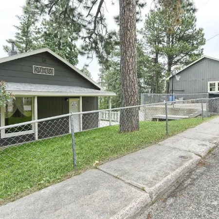 Black Barrel Lodge