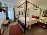 The Starlight Retreat - 2bd/1ba w/Huge Yard