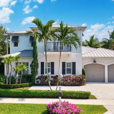 Luxurious Delray Beach Pool Home in Downtown Delray! VIP Beach Passes!