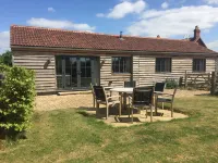 Superb converted Old Dairy, spacious, well equipped in quiet rural location