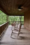 Secluded Mountain 4 Bedroom Cabin