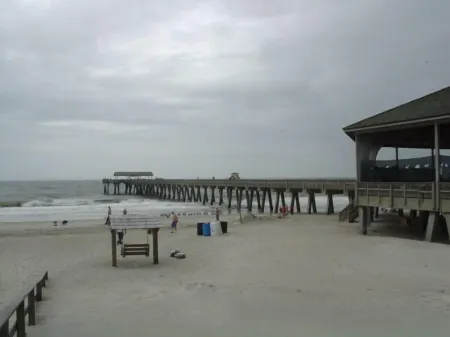 Comfy, Cozy Beach Apartment for Two with Adjustable King Bed!!!