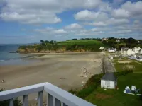Sea and sand in large screan. Hotels in Douarnenez