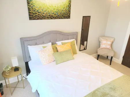 Spacious APT/Comfy Bed/Free Parking/22mins to ORD&MDW