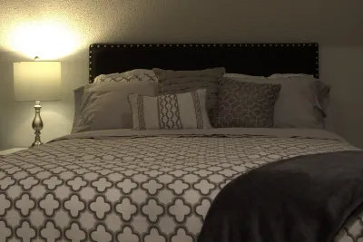 New Luxury Studio Suite. Superhost with 4.9 Stars on Airbnb. Sleeps 4
