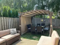 4BR,4 King Beds, 5 minute walk to Edgefield Mcmenamins, Pool Table, Full Kitchen